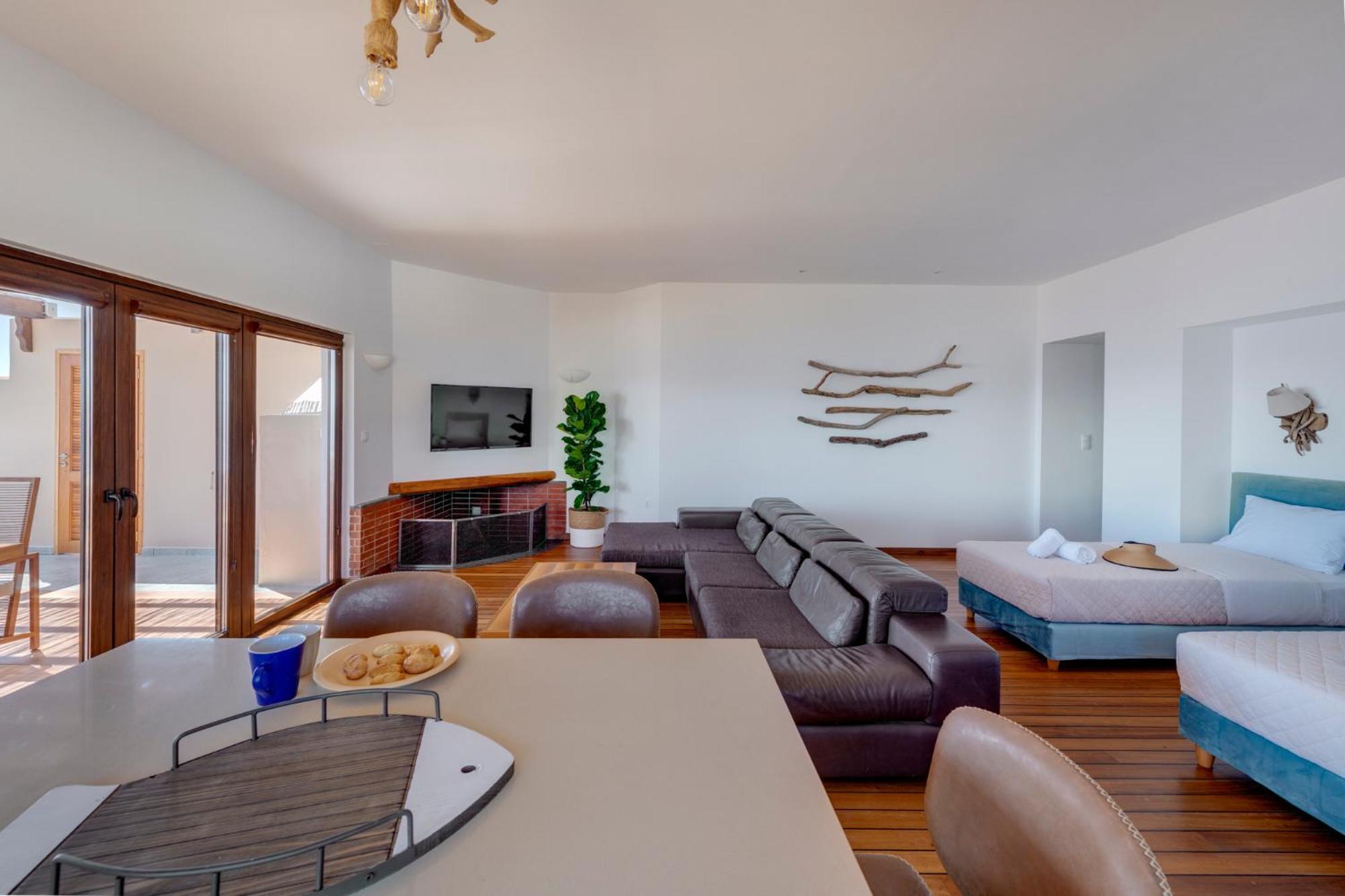 Lalari Beach Suites Vári Zewnętrze zdjęcie