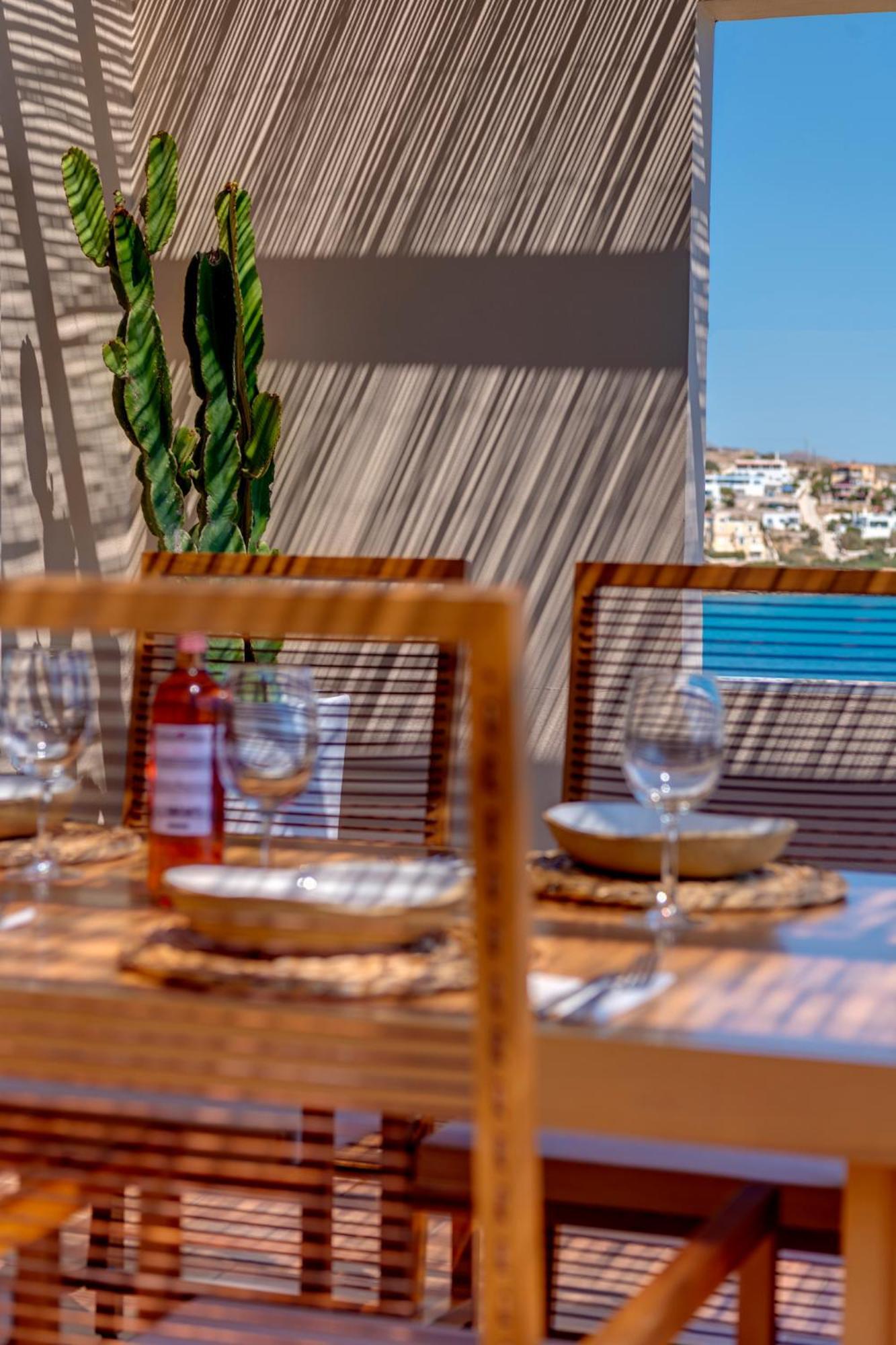 Lalari Beach Suites Vári Zewnętrze zdjęcie