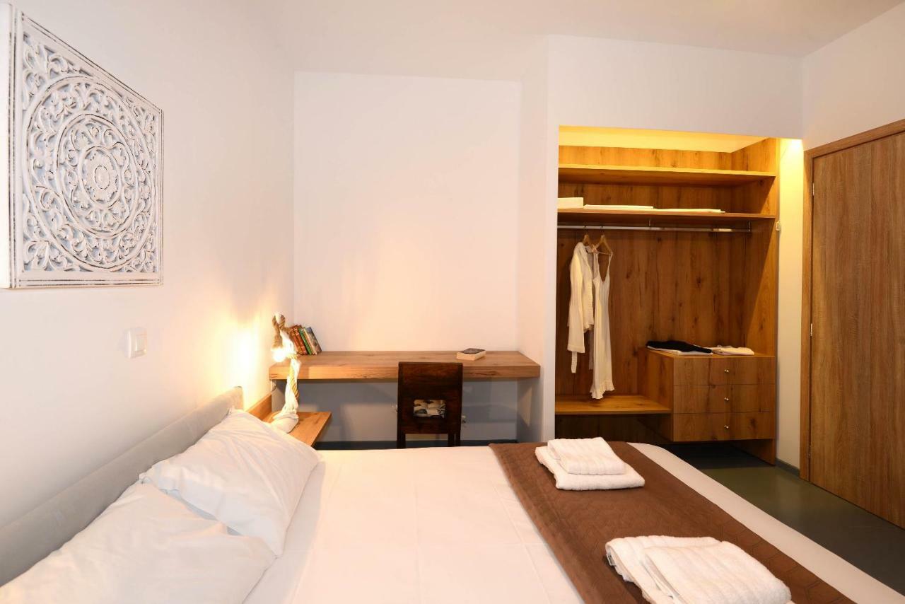 Lalari Beach Suites Vári Zewnętrze zdjęcie