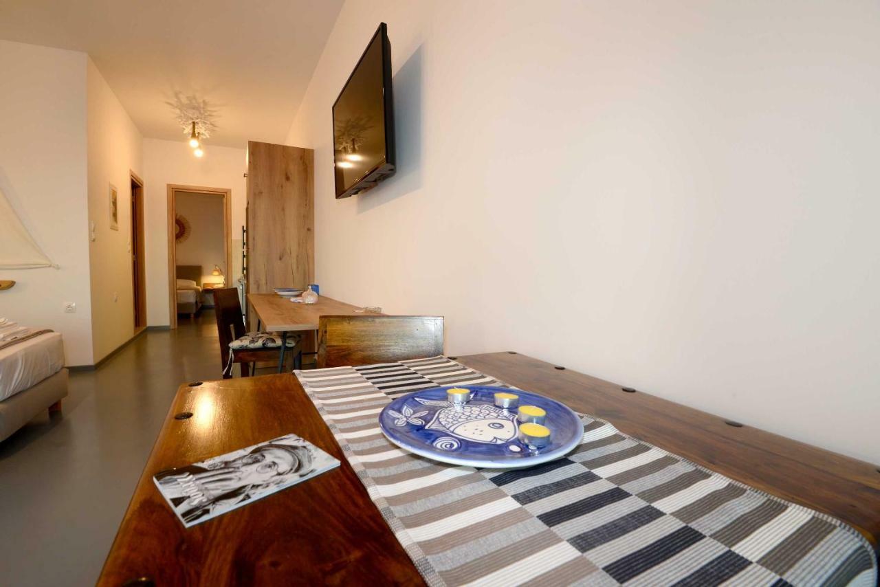 Lalari Beach Suites Vári Zewnętrze zdjęcie