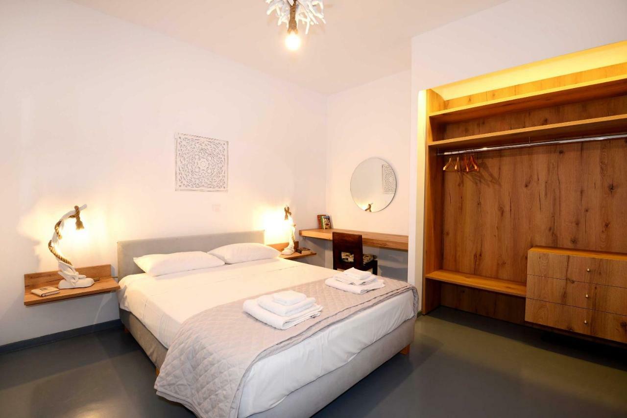 Lalari Beach Suites Vári Zewnętrze zdjęcie